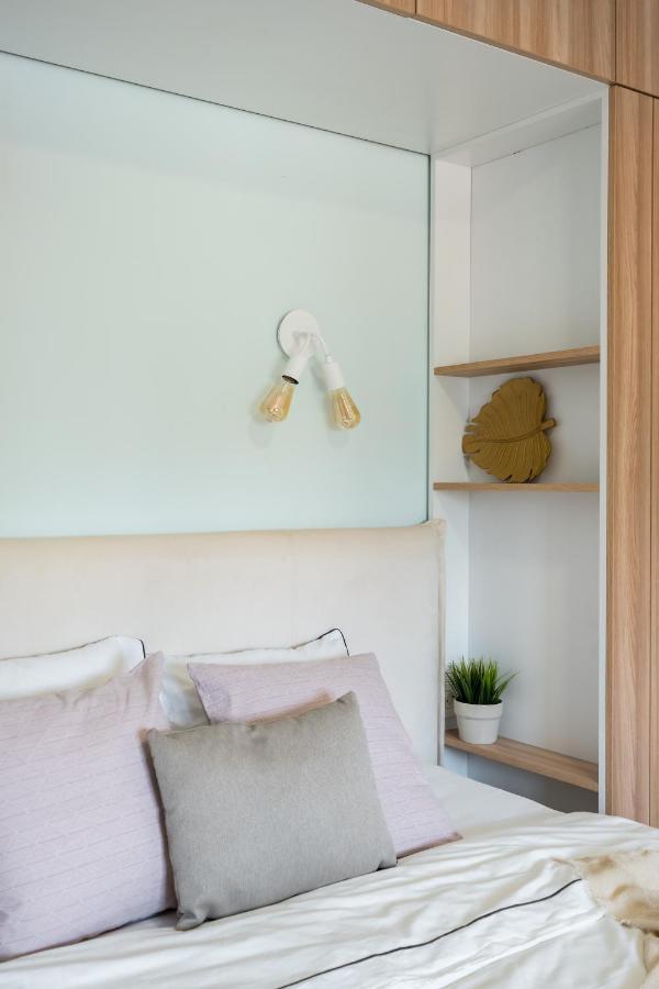 Candy Land Downtown Apartment Boekarest Buitenkant foto