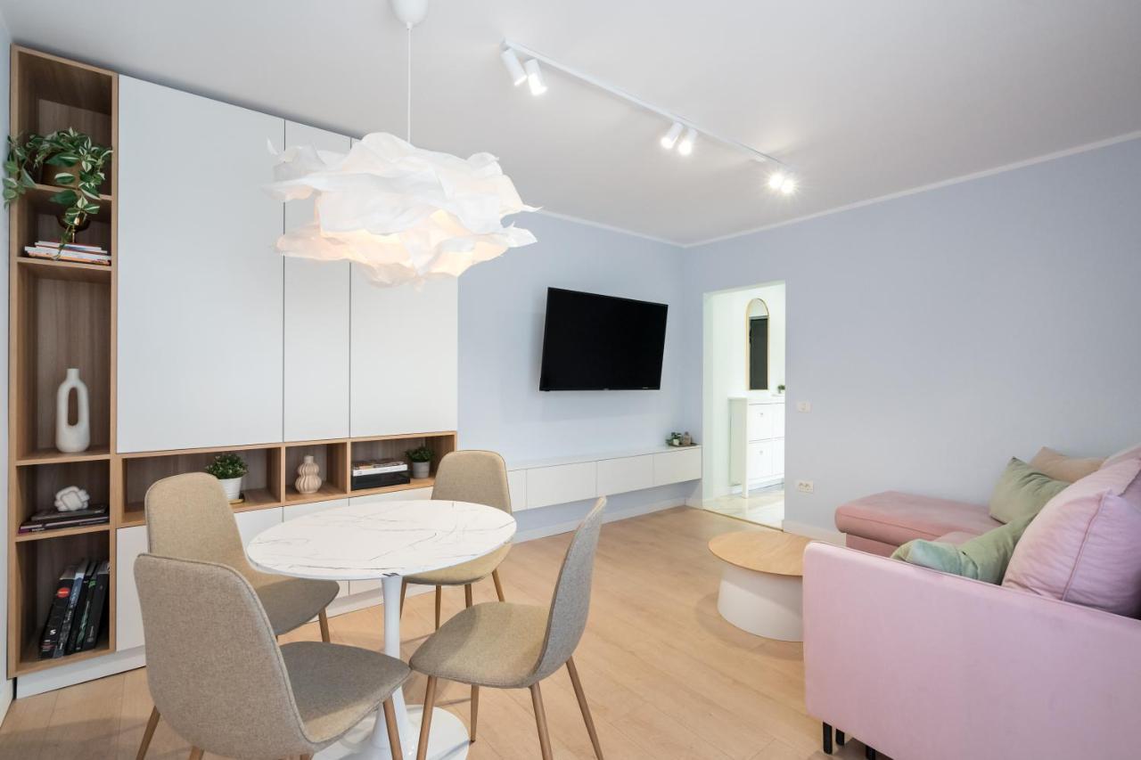 Candy Land Downtown Apartment Boekarest Buitenkant foto
